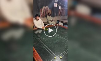 Карром — индийский бильярд