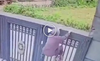 92-летняя француженка с Альцгеймером перепрыгнула забор и сбежала из дома престарелых