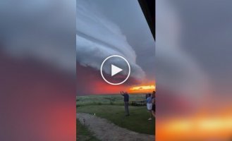 Невероятный закат в Южной Дакоте