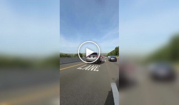 Чому не треба їздити між рядами