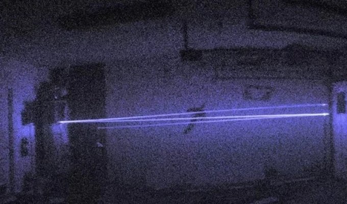 Инженер- любитель собрал в гараже камеру, снимающую со скоростью  2 миллиарда кадров в секунду (3 фото + 3 видео)