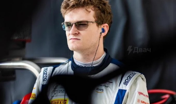 Family Business at the Track: Gabe Newell Sends His Son to Conquer Le Mans in His Own Car (3 photos)