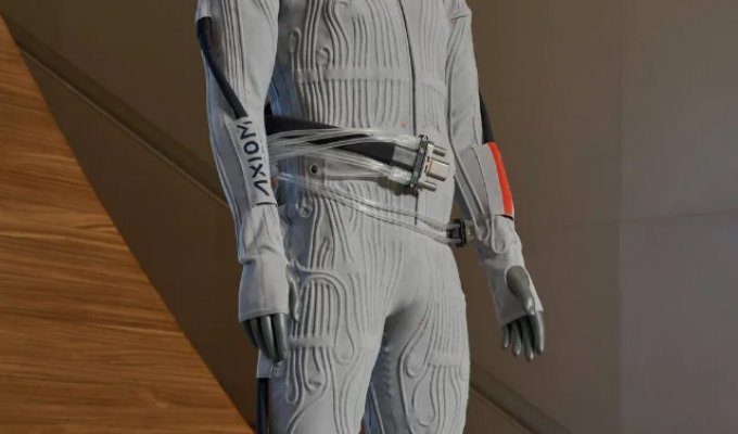 Lunar Couture: Prada and Axiom Space Showed High-Tech Thermal Underwear for Space Explorers (3 photos + video)