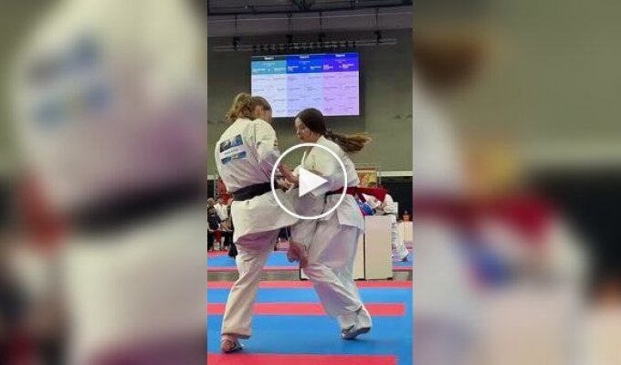 Нокаут ударом кайтен гери в кумите