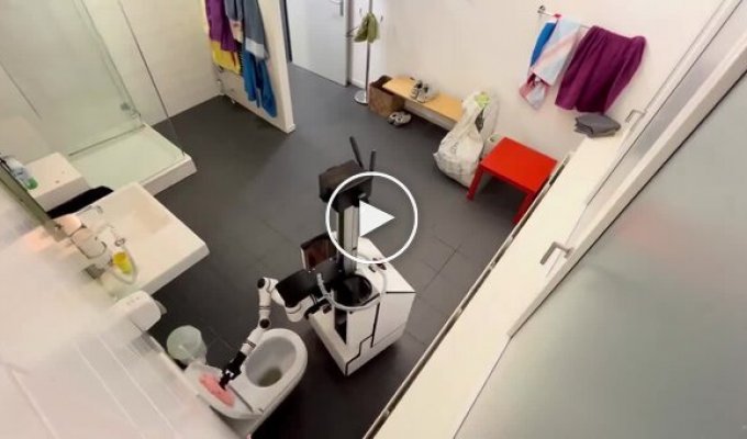 A Robot for Cleaning Houses and Apartments