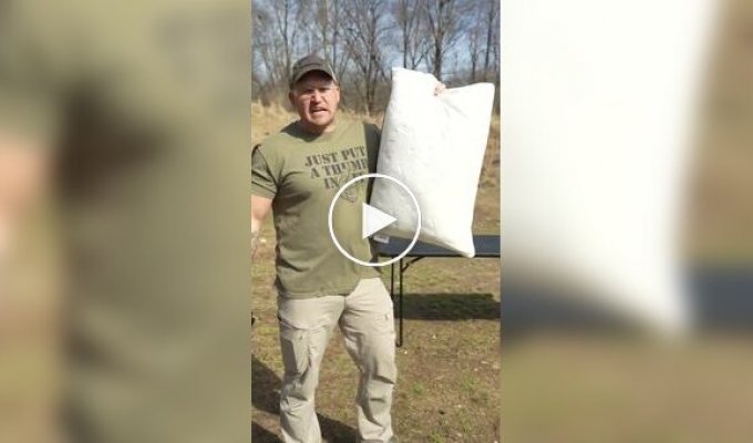 Movie cliche: a man tested the myth about a pillow as a muffler