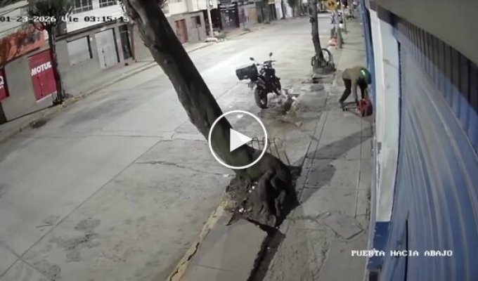 A Czech attempted to set fire to a motorcycle dealership in Peru