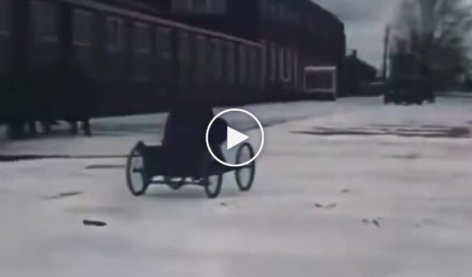 Генри Форд за рулем своего первого автомобиля
