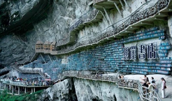 Unusual bookstore in China (4 photos + 1 video)