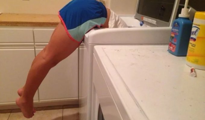 20 Photos Capturing the Daily Struggles of Short People Living in a World Built for Giants (21 photos)