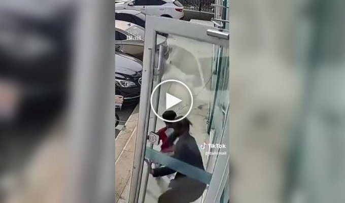 Вирішив не видаляти зуб: хлопчик влаштував втечу зі стоматологічного кабінету