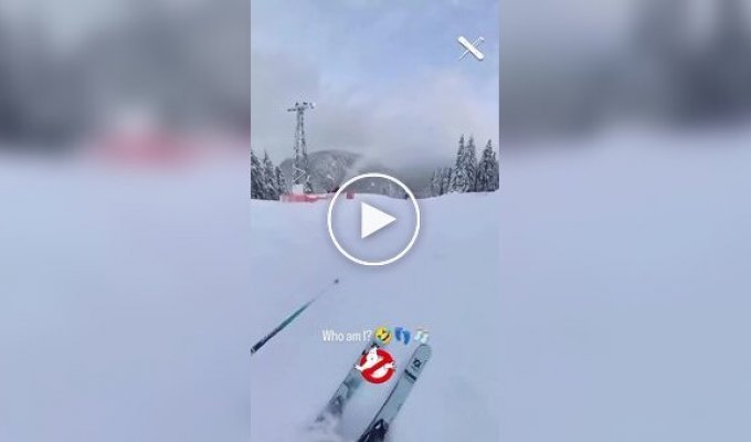 Сноуборд прокотився гірськолижним схилом без власника