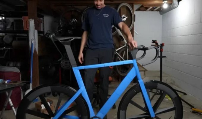 Printed an expensive bicycle on a 3D printer (6 photos)