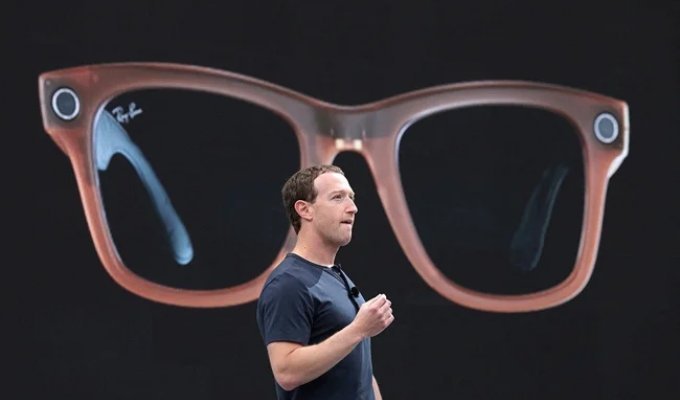 The creators of Ray-Ban and Meta smart glasses were caught spying (2 photos)