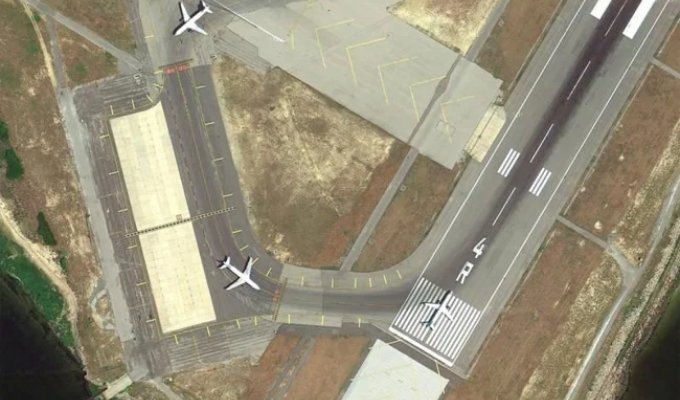 Дивовижна геометрія злітних смуг (23 фото)