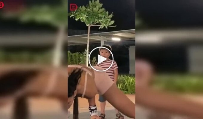 The most attentive spectator on the playground