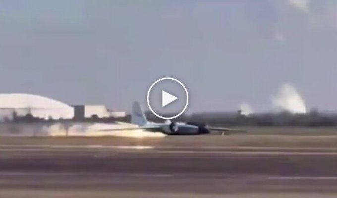 Аварійна посадка наукового літака в Техасі