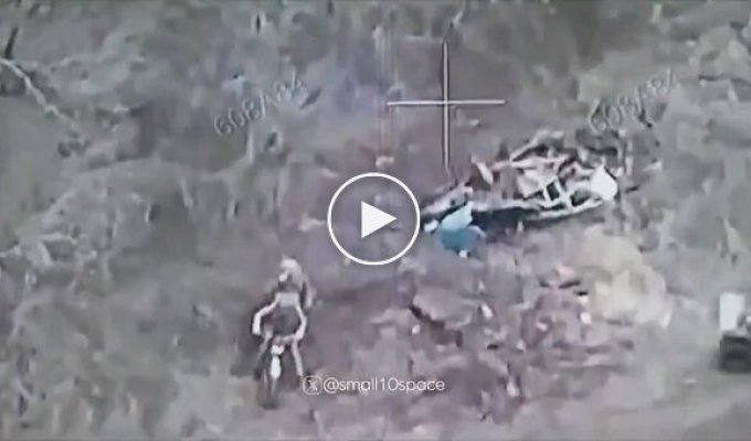 An occupier on an ATV rams two of his accomplices on motorcycle