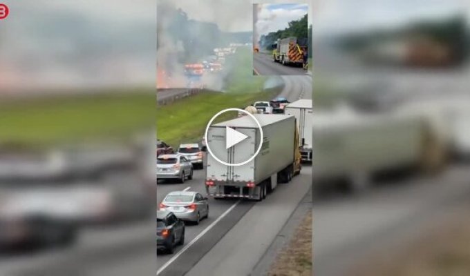 In the US, a truck with fireworks set off Fire show in the middle of the highway