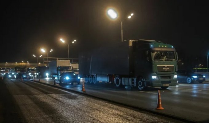 Чому без далекобійників магазини спорожніють за три доби (12 фото)