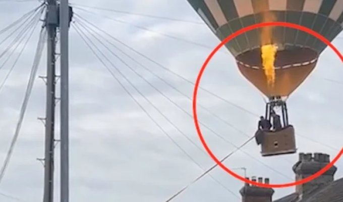Passerby prevented a disaster when a hot air balloon ended up over a residential street (2 photos + 1 video)