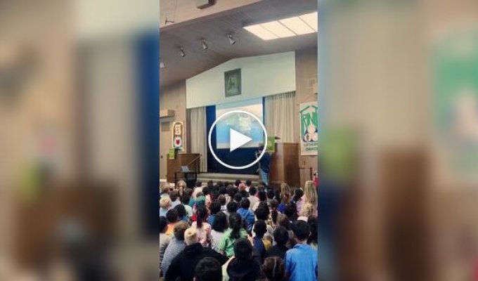 Video editor Zach King delighted children.