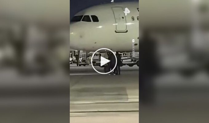 Passengers ran onto the runway, trying to catch the plane.