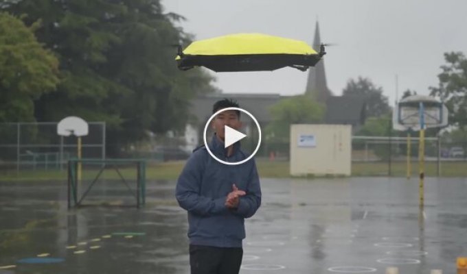 Канадець створив літаючий робо-парасольку