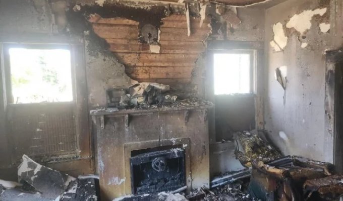 A man saved a dog from a fire and lost almost half his skin (3 photos)