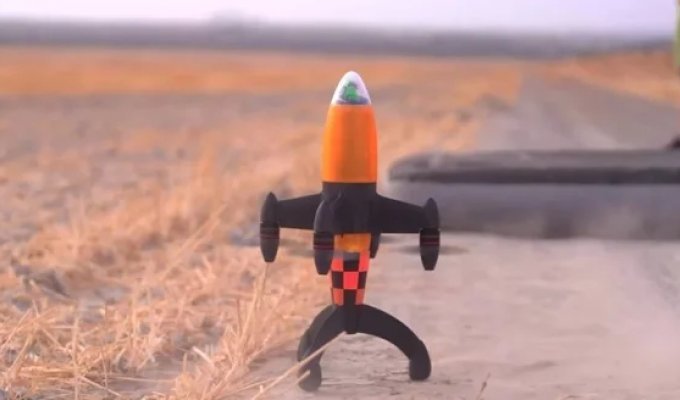 Найшвидший у світі дрон (1 фото + 4 відео)