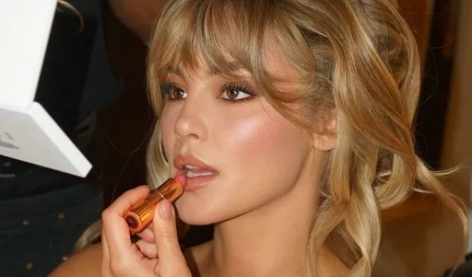 Новая версия «Спасателей Малибу» (10 фото)