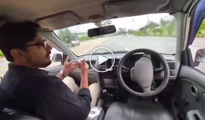 Блогер зробив автопілот для автомобіля, але під час тестового заїзду щось пішло не так