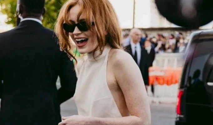 Sadie Sink at Prada’s Milan Show: The Beauty Makes Global Headlines (7 Photos + 3 Videos)