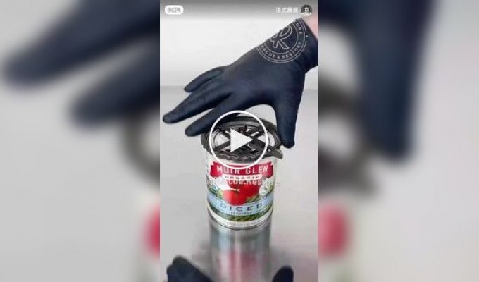 Коллекция винтажных консервных ножей в деле