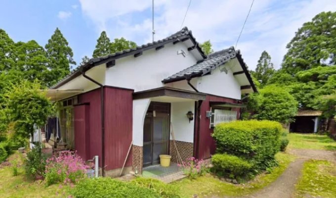 An abandoned samurai-era house is being offered for free in Japan (5 photos)