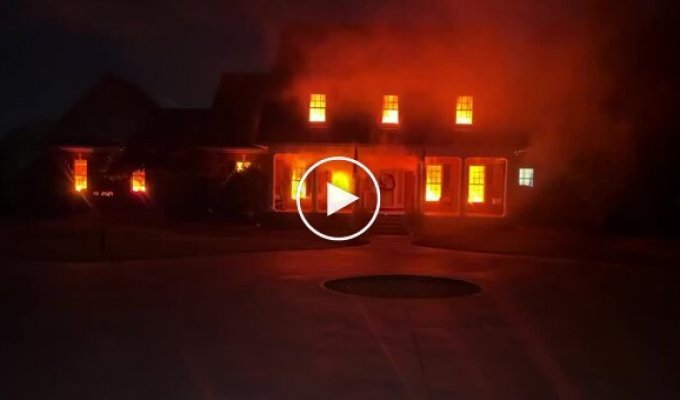 В США супруги перестарались с украшением дома на Хэллоуин