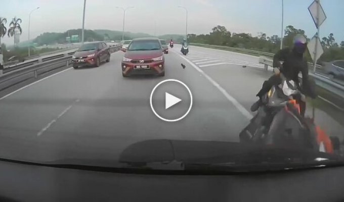 Chaotic motorcyclists