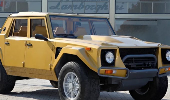 Внедорожник от Lamborghini (8 фото)