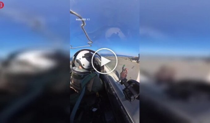 Відео з кабіни: з авіаносця запустили легендарний винищувач Harrier