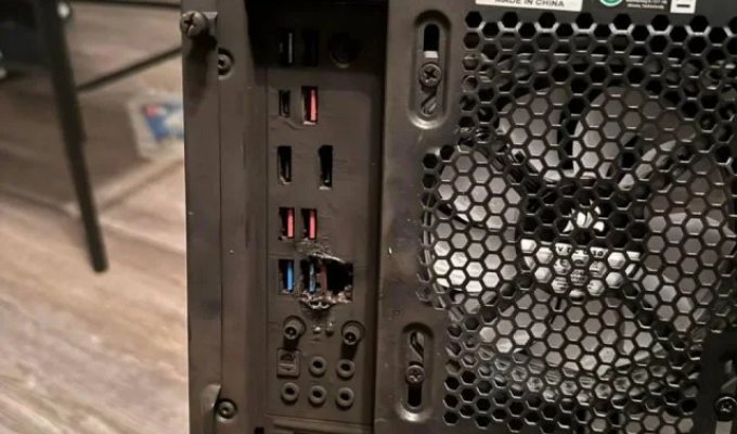 Lightning Strikes a Computer Through an Internet Cable (4 photos)