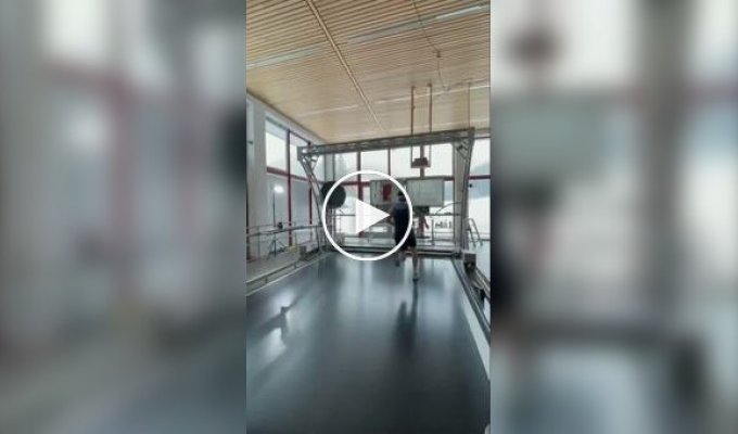 Одна из самых больших беговых дорожек в мире