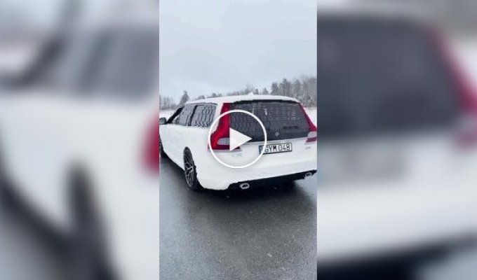 Энтузиасты создали полноразмерный автомобиль из Лего