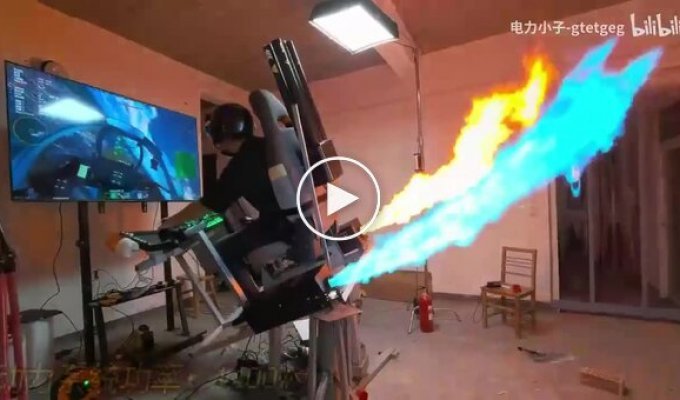 Житель Китая собрал геймерскую кабину истребителя