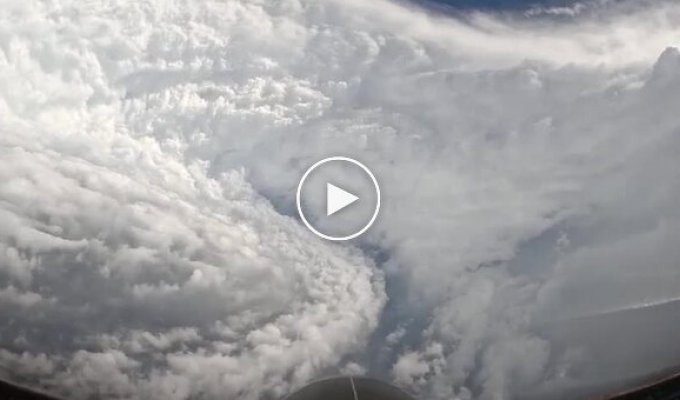 Flight to the epicenter: what the eye of a hurricane looks like from the inside