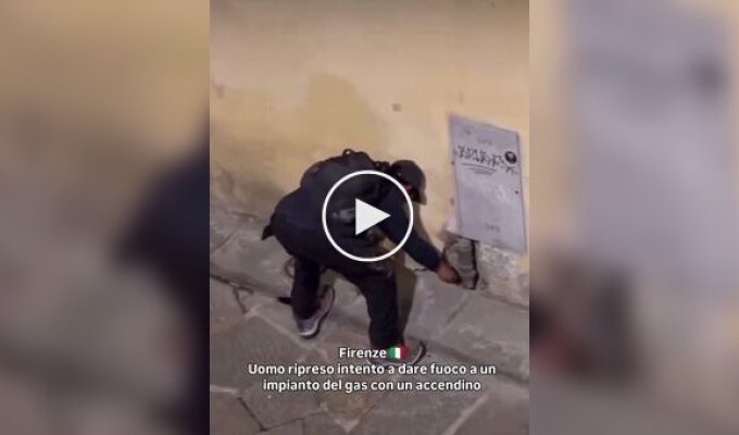 A migrant expresses gratitude to the people of Italy