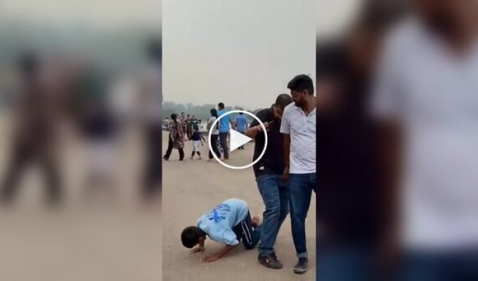 Street parkour in India