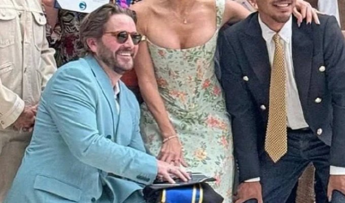 Jennifer Lopez caused a public drama at her son's graduation (4 photos)
