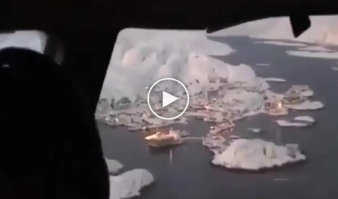 Як виглядає посадка літака в Гренландії