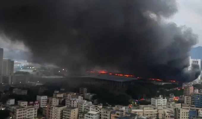 На заводі BYD сталася пожежа (3 фото + 2 відео)