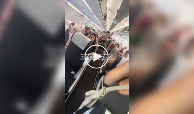 Travelers accidentally flew to Tunisia instead of Nice